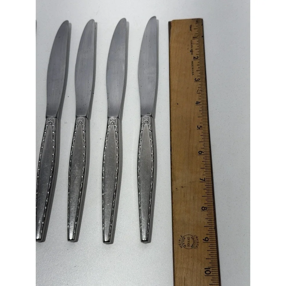Set 8‎ Oneida Community Stainless Venetia Dinner Knives